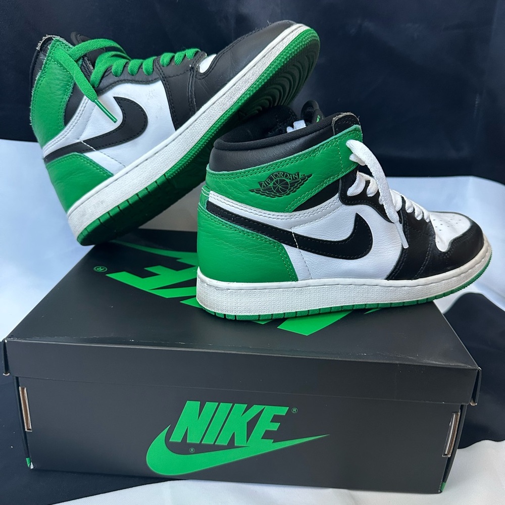 Nike Black, Green, and White High-Tops